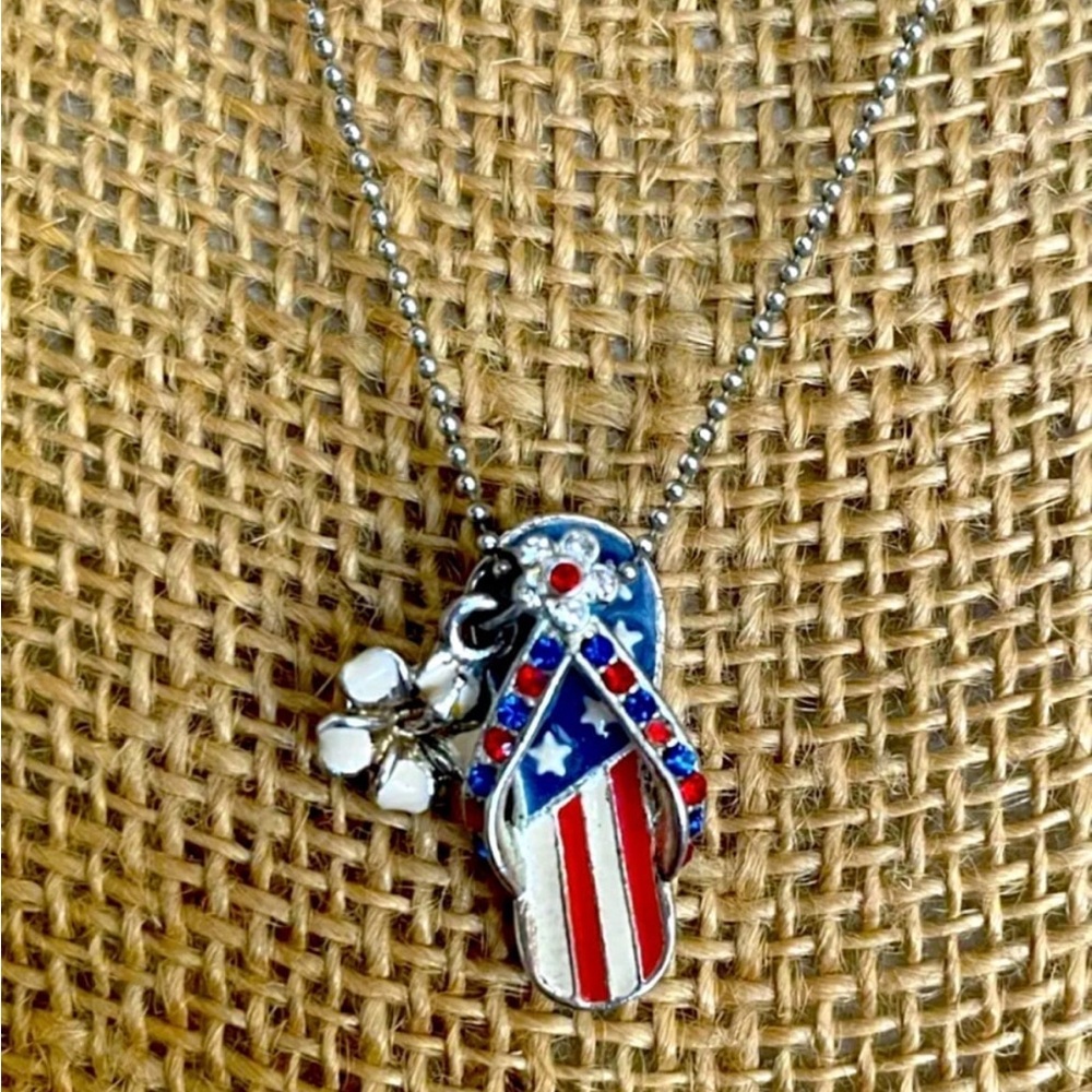 USA Flag Patriotic July 4th Silver Plated Crystal Enamel Flip Flop Necklace NEW